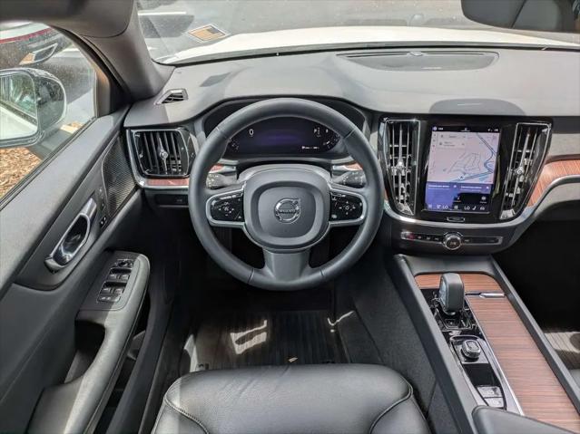 2023 Volvo S60 B5 Plus Black Edition