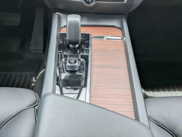 2023 Volvo S60 B5 Plus Black Edition