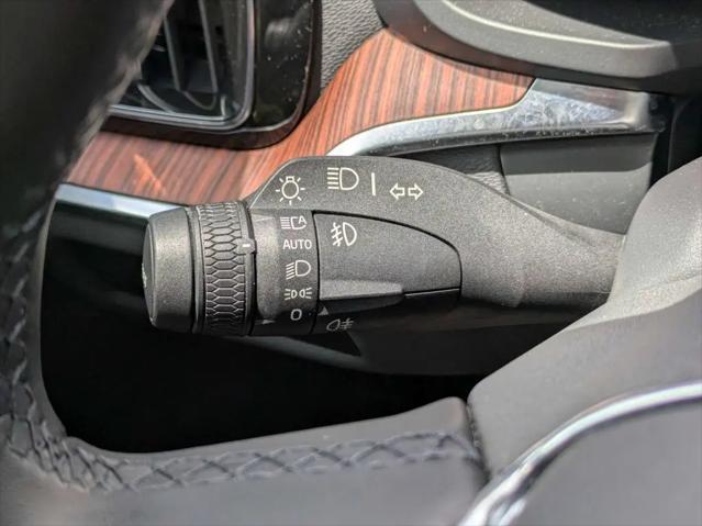 2023 Volvo S60 B5 Plus Black Edition