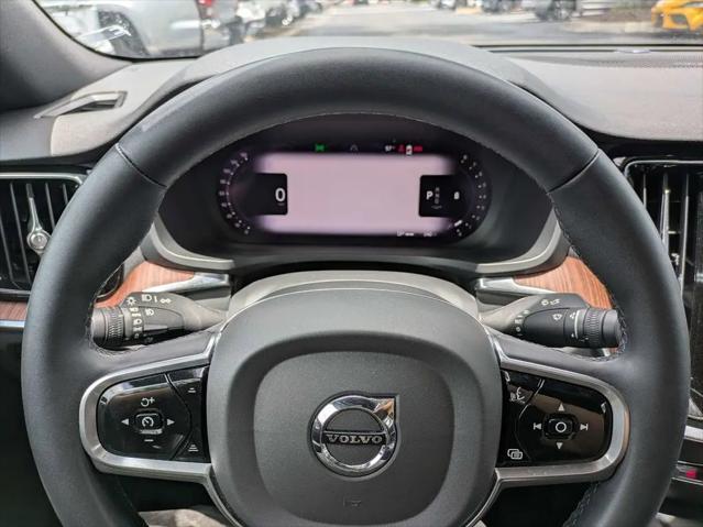 2023 Volvo S60 B5 Plus Black Edition