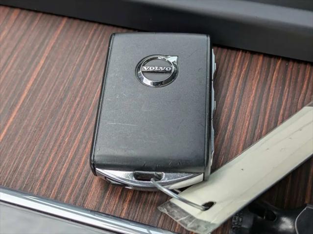 2023 Volvo S60 B5 Plus Black Edition