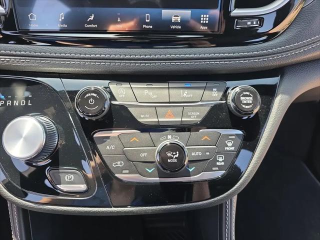 2027 Chrysler Pacifica Limited