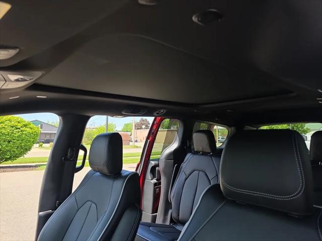 2027 Chrysler Pacifica Limited
