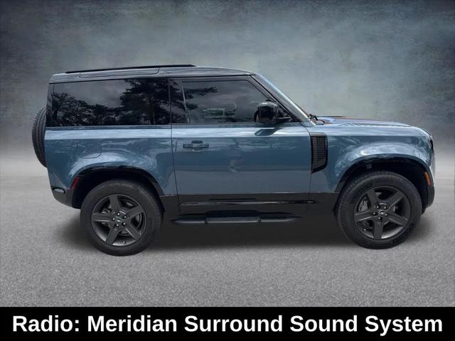 2025 Land Rover Defender 90 P400 X-Dynamic SE