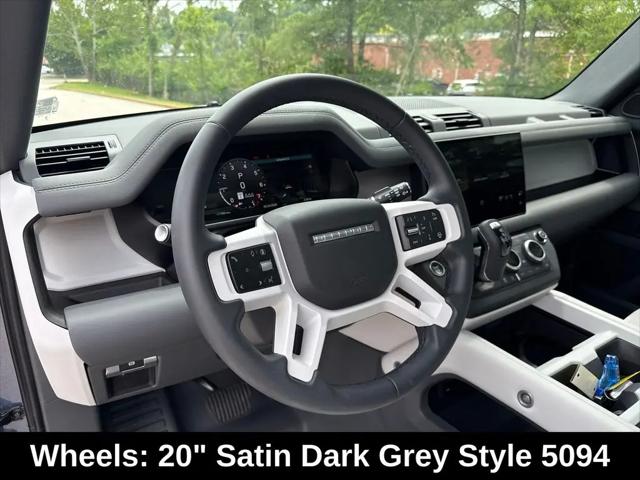 2025 Land Rover Defender 90 P400 X-Dynamic SE