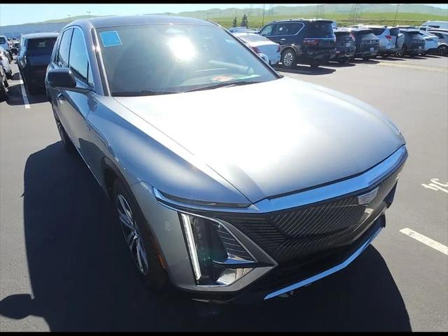 2025 Cadillac iQ Luxury 2 RWD
