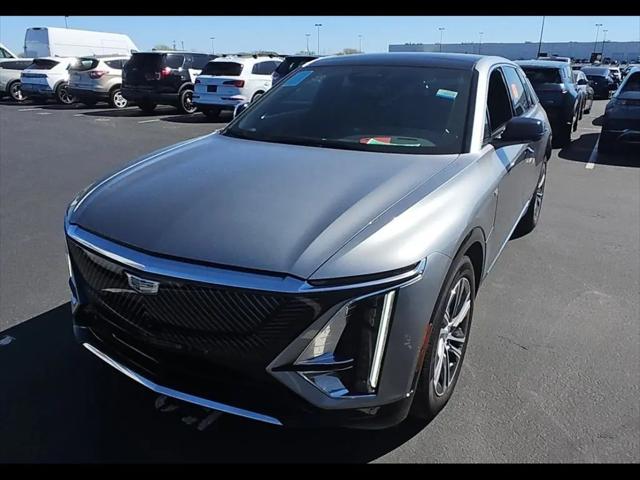 2025 Cadillac iQ Luxury 2 RWD