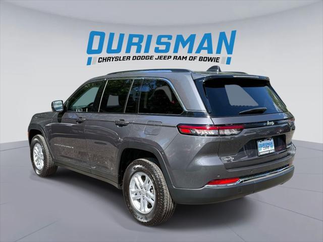 2022 Jeep Grand Cherokee Laredo 4x4