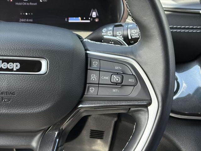 2022 Jeep Grand Cherokee Laredo 4x4