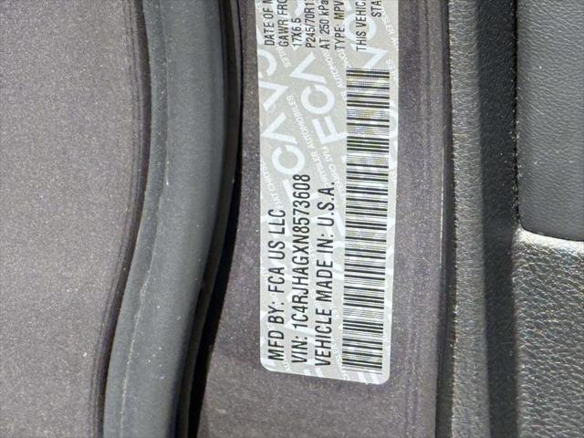 2022 Jeep Grand Cherokee Laredo 4x4