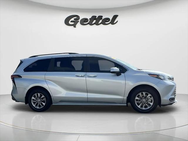 2025 Toyota Sienna XLE