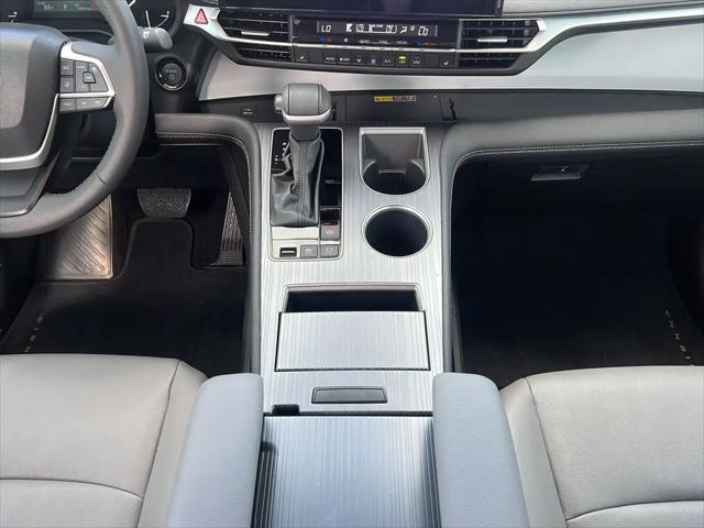 2025 Toyota Sienna XLE