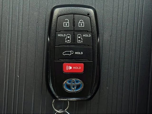 2025 Toyota Sienna XLE