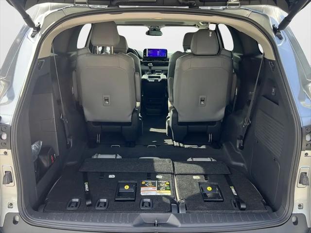 2025 Toyota Sienna XLE