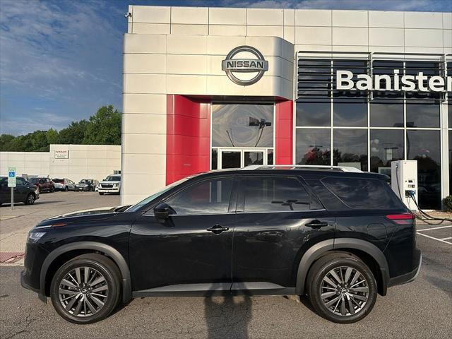 2023 Nissan Pathfinder SL 4WD