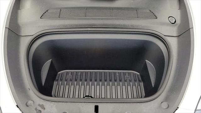 2025 Tesla Model Y Long Range Dual Motor All-Wheel Drive