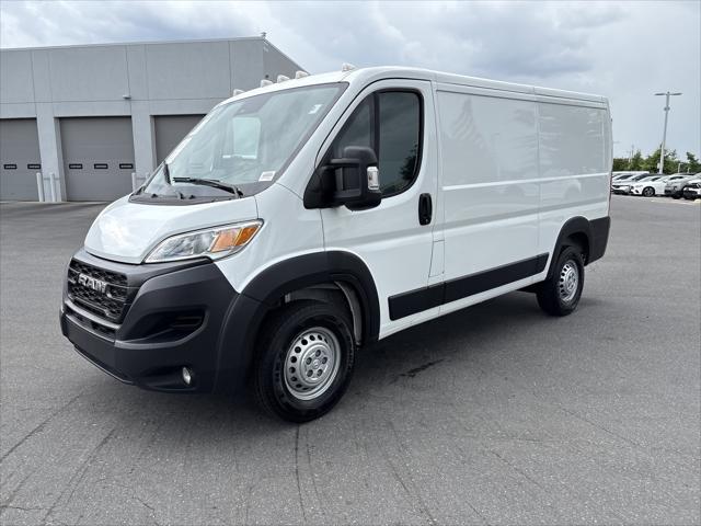 2025 Ram ProMaster 2500 Cargo Van Tradesman Low Roof 136" WB w/Pass Seat