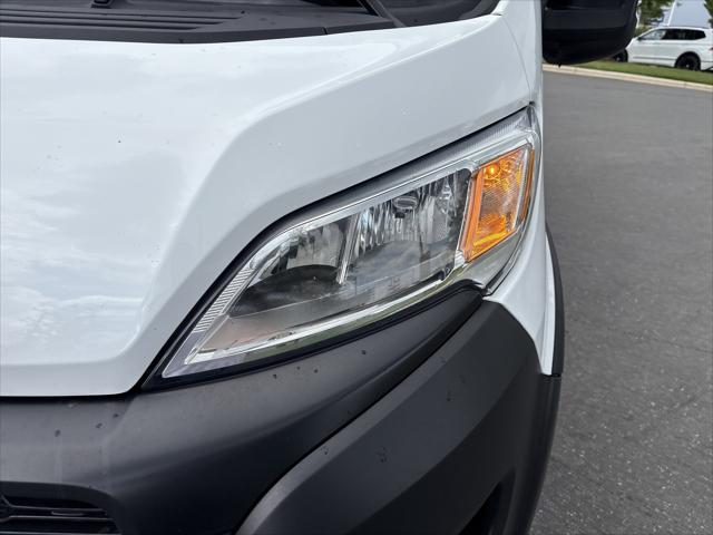 2025 Ram ProMaster 2500 Cargo Van Tradesman Low Roof 136" WB w/Pass Seat