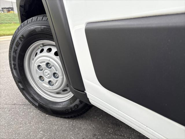 2025 Ram ProMaster 2500 Cargo Van Tradesman Low Roof 136" WB w/Pass Seat