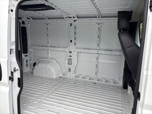 2025 Ram ProMaster 2500 Cargo Van Tradesman Low Roof 136" WB w/Pass Seat