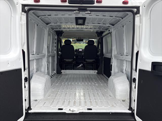 2025 Ram ProMaster 2500 Cargo Van Tradesman Low Roof 136" WB w/Pass Seat