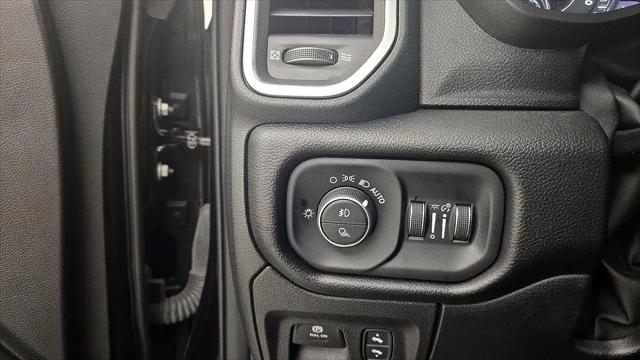 2025 Ram 1500 Big Horn Crew Cab 4x4 5'7" Box