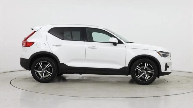 2023 Volvo XC40 B5 Core