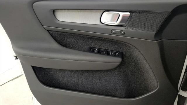 2023 Volvo XC40 B5 Core