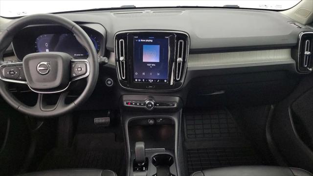 2023 Volvo XC40 B5 Core