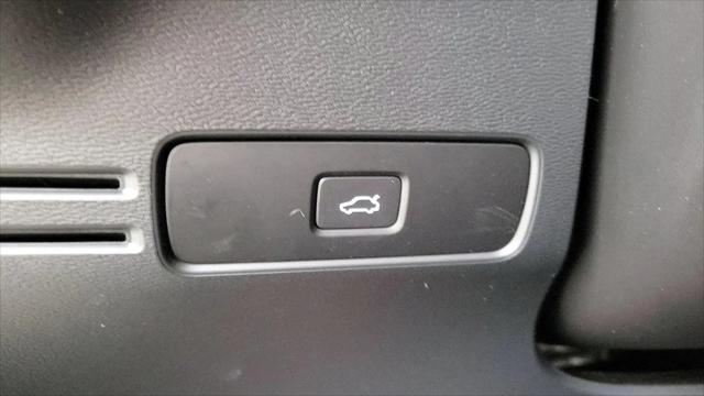 2023 Volvo XC40 B5 Core