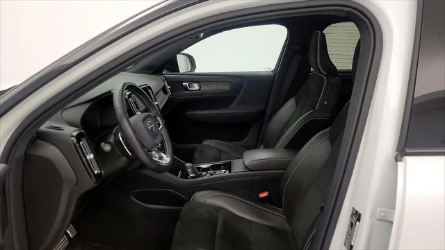 2020 Volvo XC40 T5 R-Design
