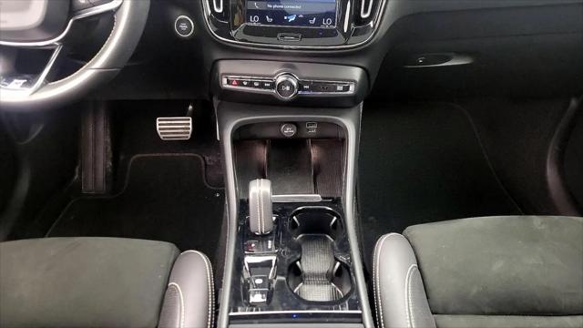2020 Volvo XC40 T5 R-Design