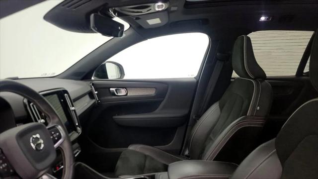 2020 Volvo XC40 T5 R-Design