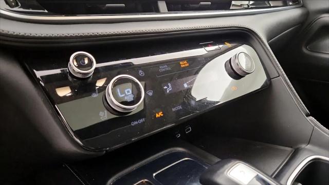 2022 INFINITI QX60 LUXE AWD