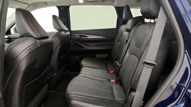 2022 INFINITI QX60 LUXE AWD