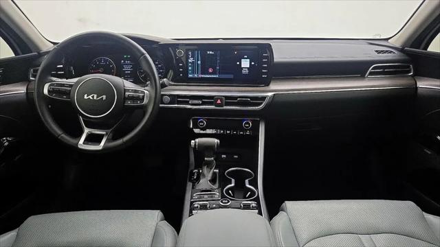 2022 Kia K5 EX