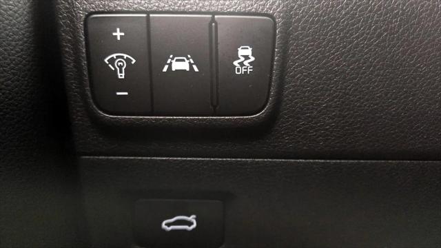 2022 Kia K5 EX