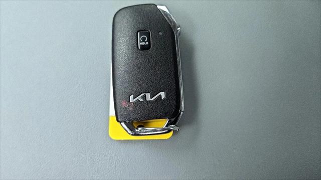 2022 Kia K5 EX