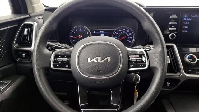 2022 Kia Sorento LX