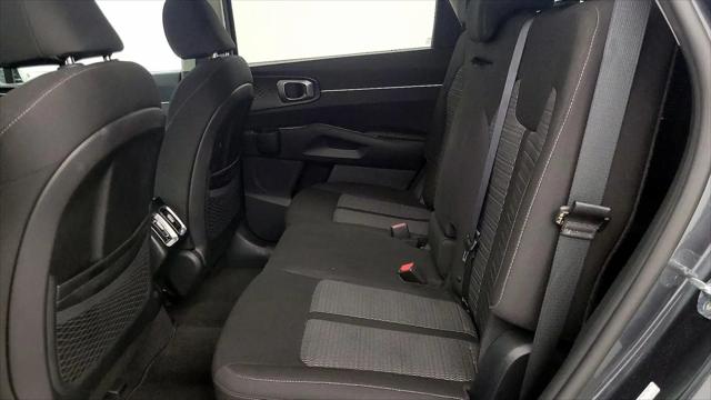2022 Kia Sorento LX