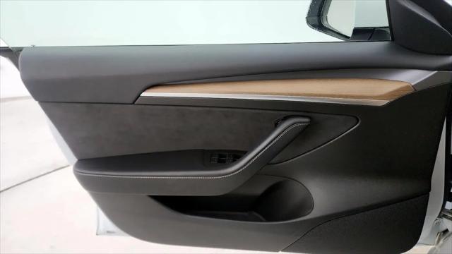 2022 Tesla Model 3 Rear-Wheel Drive