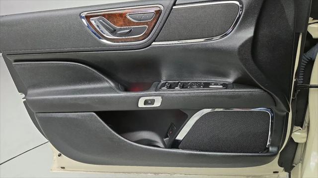 2018 Lincoln Continental Select