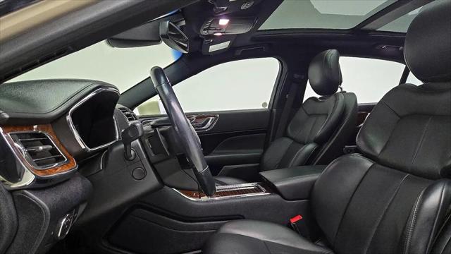 2018 Lincoln Continental Select