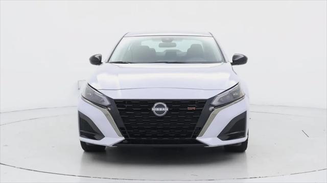 2025 Nissan Altima SR FWD