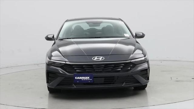 2025 Hyundai Elantra Hybrid Limited