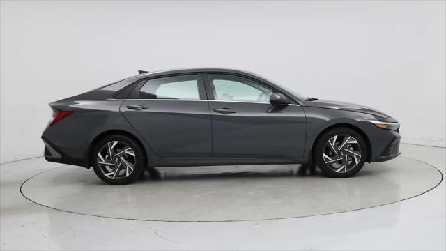 2025 Hyundai Elantra Hybrid Limited