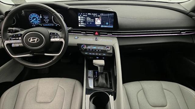 2025 Hyundai Elantra Hybrid Limited