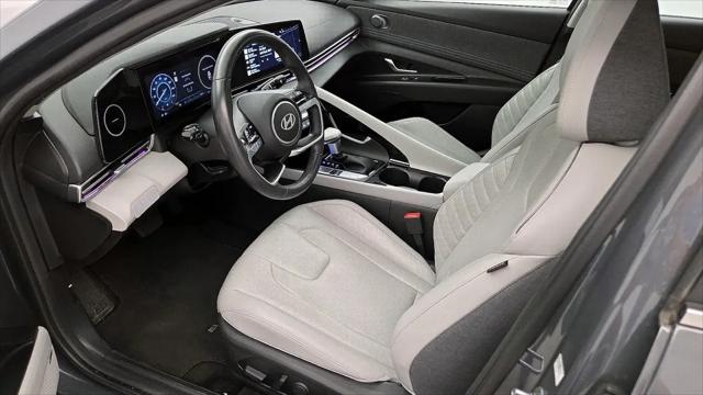 2025 Hyundai Elantra Hybrid Limited