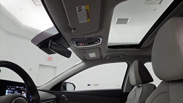 2025 Hyundai Elantra Hybrid Limited