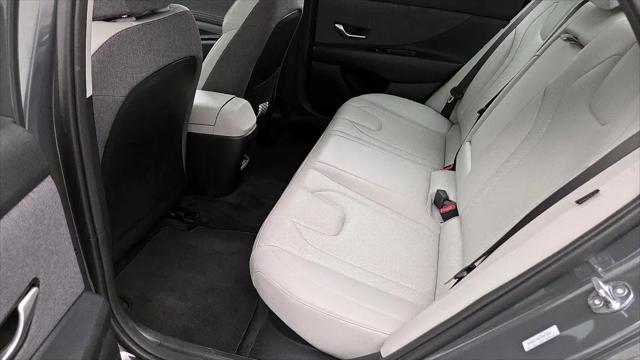 2025 Hyundai Elantra Hybrid Limited